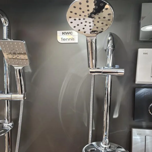 علم دوش تنیس KWC 1